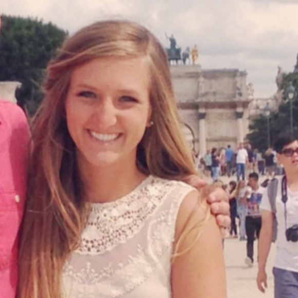 Meet your Posher, Andrea - Picture 1 of 1